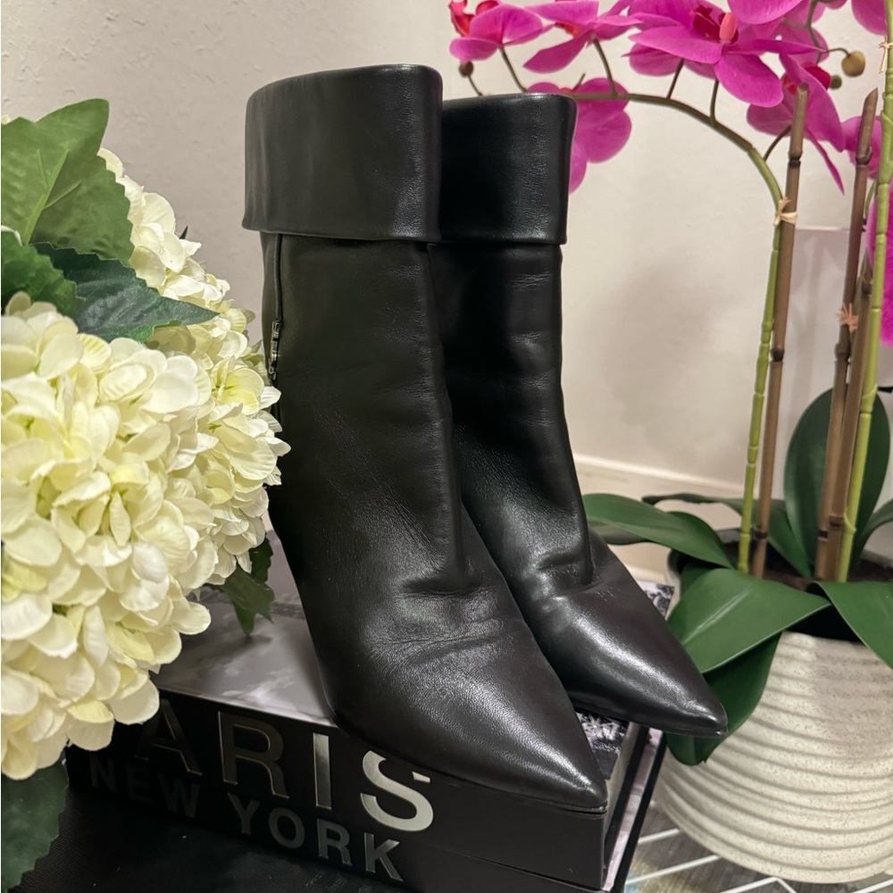Yves Saint Laurent Black Pointed-Toe Folded-Cuff Leather Ankle Boots